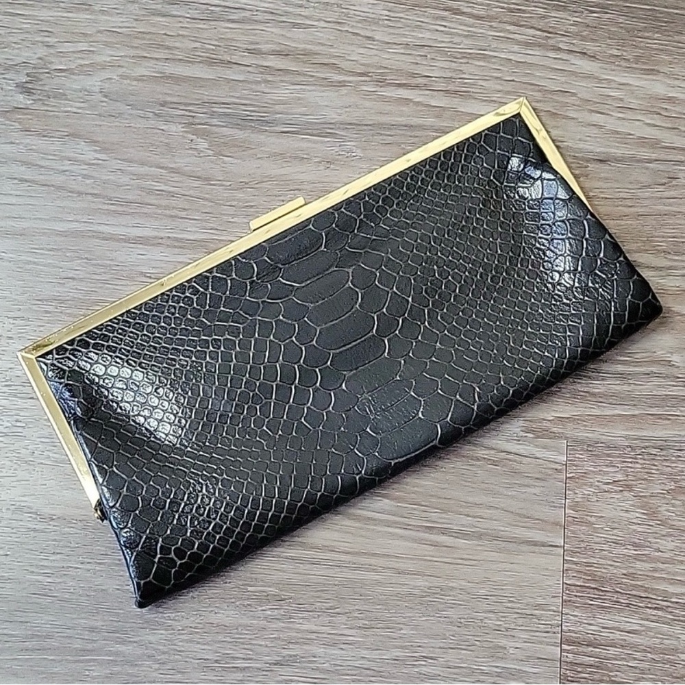 Hobo International Snakeskin Python Embossed Clut… - image 4